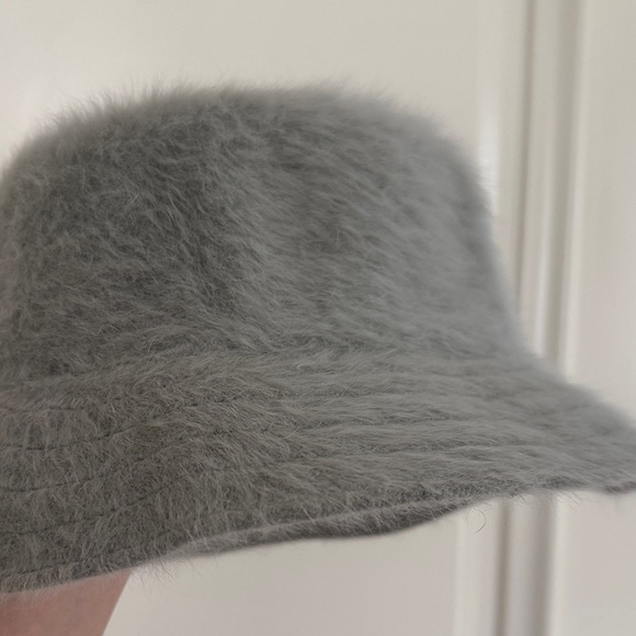 Kangol Soft Gray Furry Bucket Hat - Picture 10 of 10